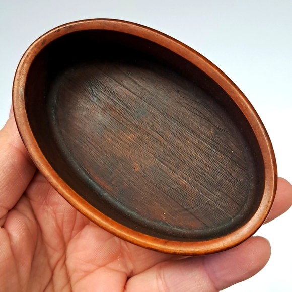 Vintage wood look snuff / trinket box with vintage golf club design - Picture 6 of 7